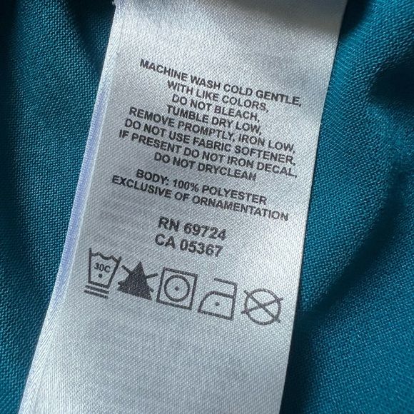 Columbia Omni wick top in teal blue. Size XS - Picture 5 of 7